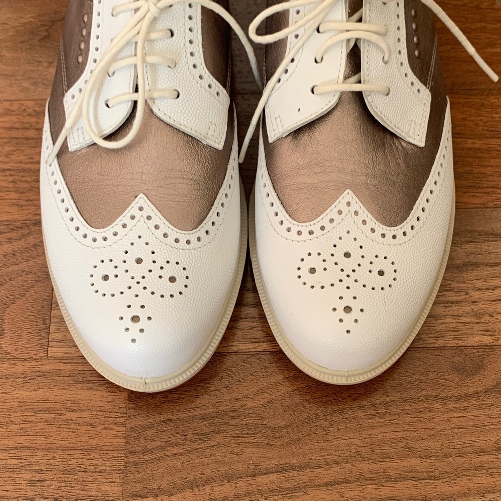 ECCO Bronze and White Leather Oxfords. - Picture 8 of 15